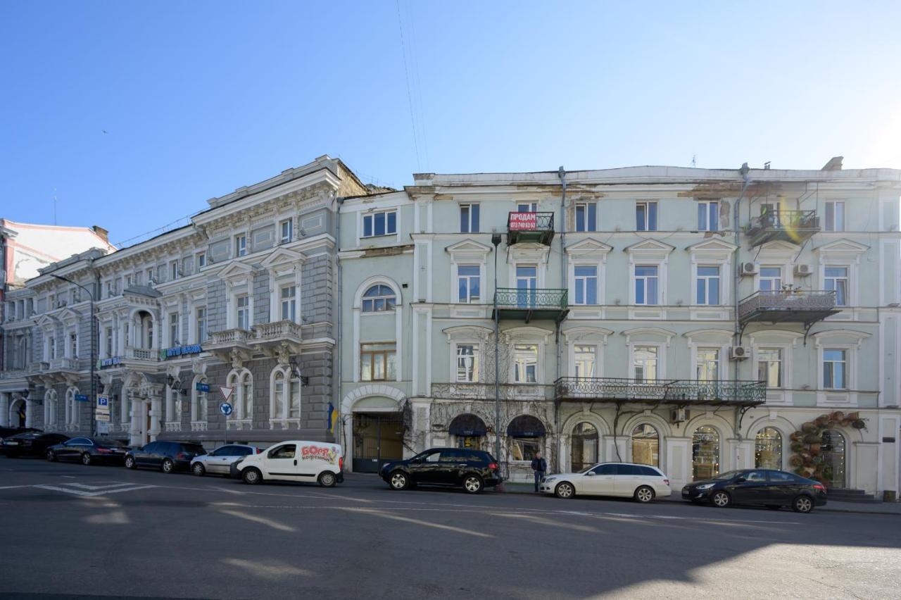 Vintage Apart On Ekaterininskaya Sq. 9 Одесса Экстерьер фото